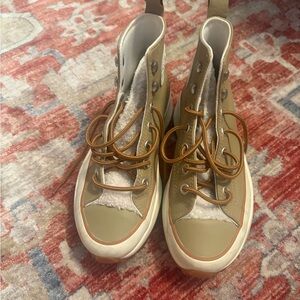 Converse Women's Lace-Up High-Top Boots in Tan with White Shearling